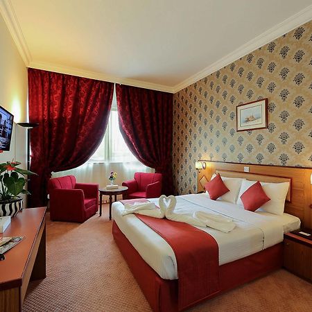 דובאי Jonrad Hotel מראה חיצוני תמונה