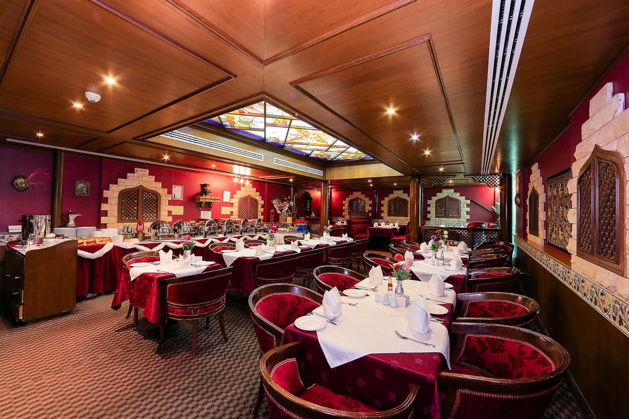 דובאי Jonrad Hotel מראה חיצוני תמונה