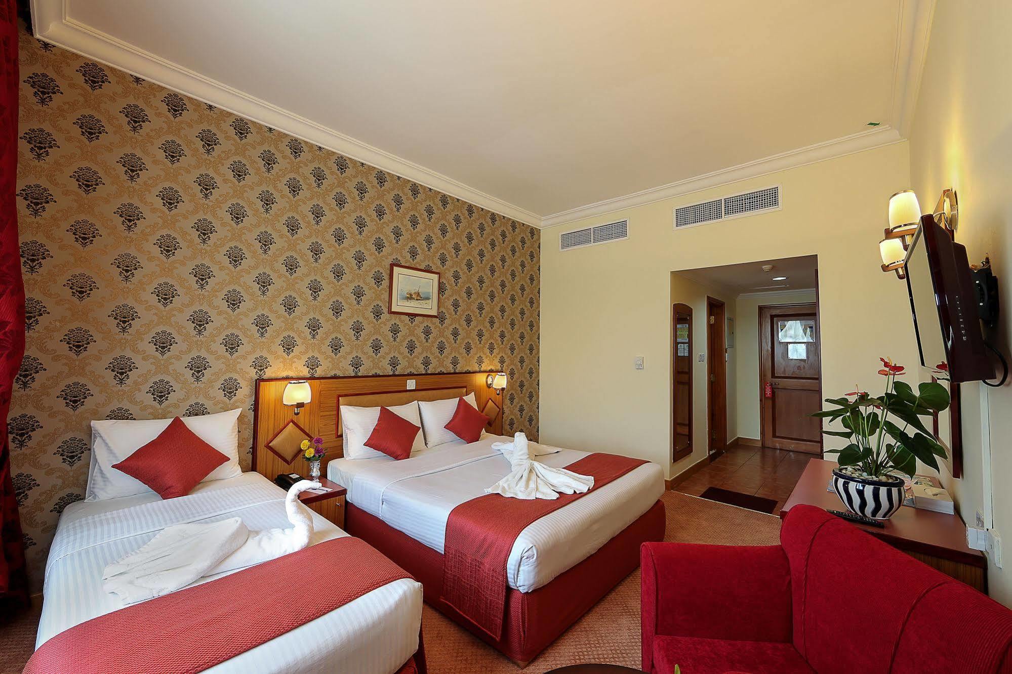 דובאי Jonrad Hotel מראה חיצוני תמונה