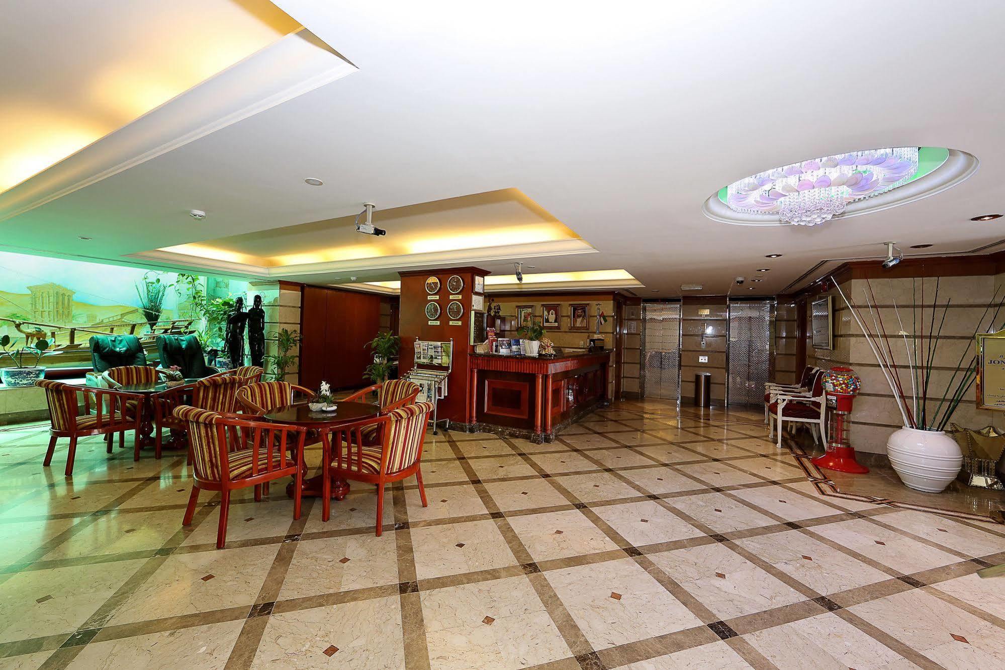 דובאי Jonrad Hotel מראה חיצוני תמונה